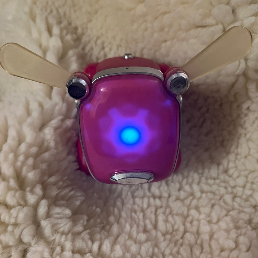 Hasbro 2005 Interactive Sega iDog Pink and Purple Light-Up Toy - Picture 13 of 16